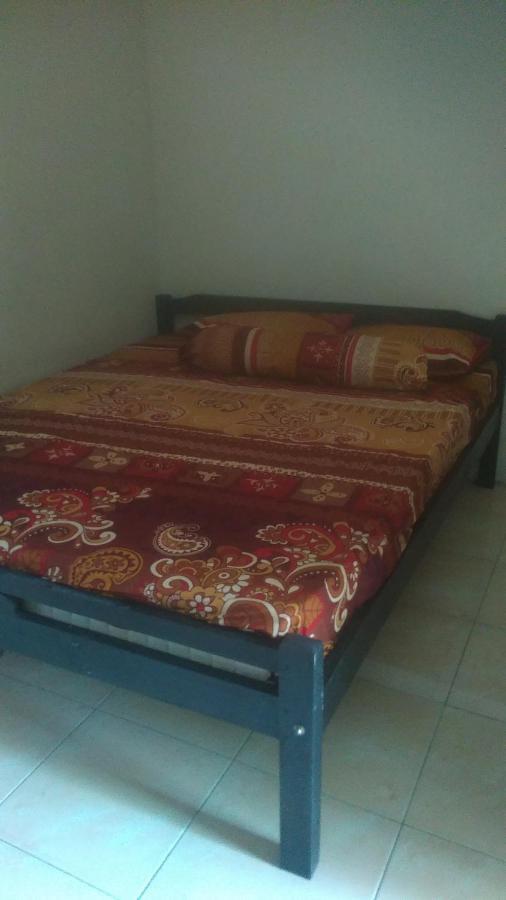 Kost Backpacker Hotel Sidoarjo Exterior photo