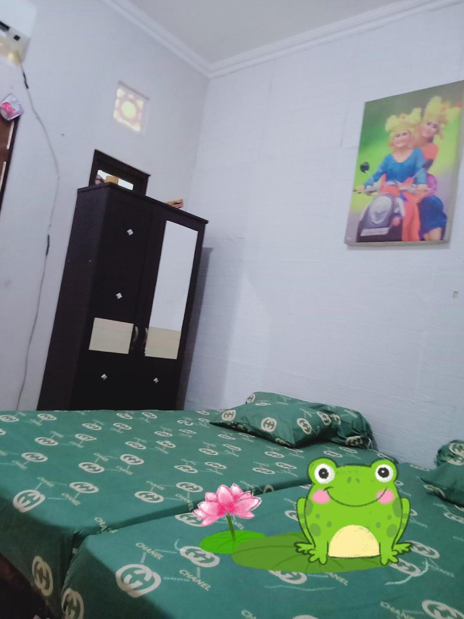 Kost Backpacker Hotel Sidoarjo Exterior photo