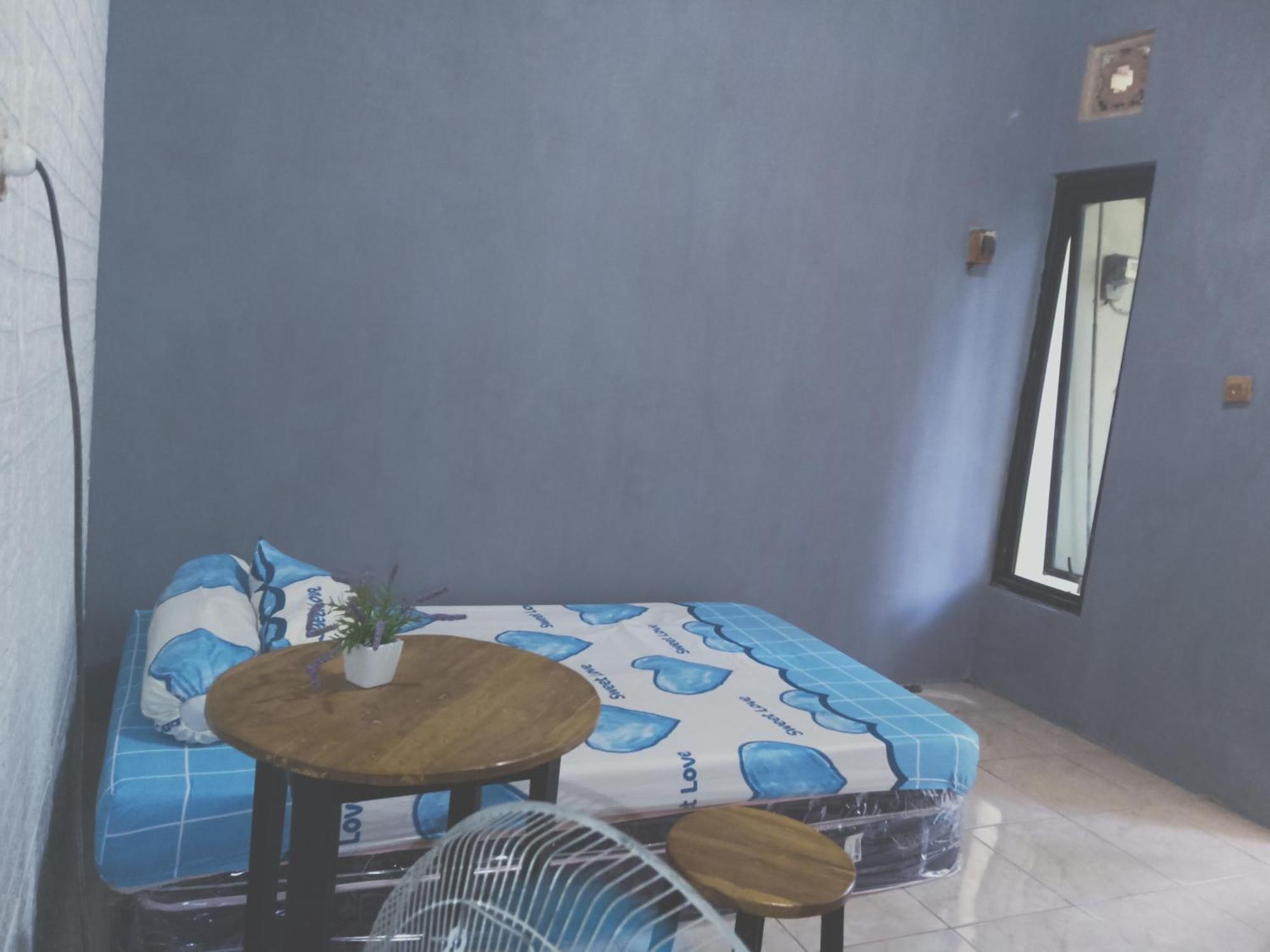 Kost Backpacker Hotel Sidoarjo Exterior photo