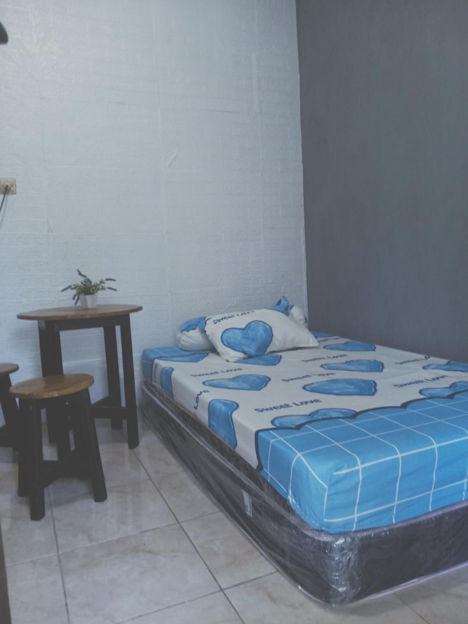 Kost Backpacker Hotel Sidoarjo Exterior photo