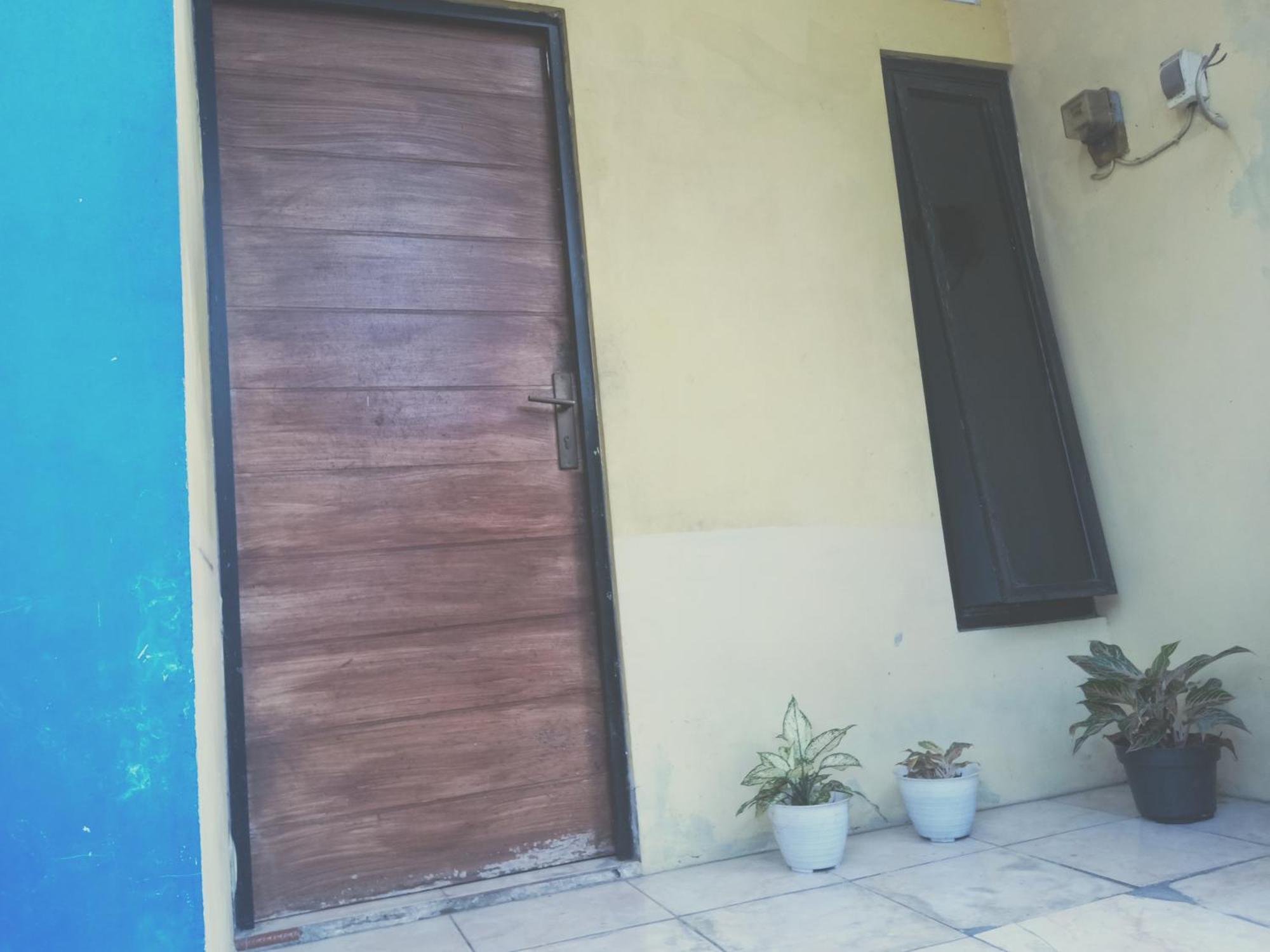 Kost Backpacker Hotel Sidoarjo Exterior photo