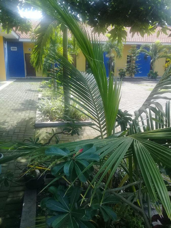 Kost Backpacker Hotel Sidoarjo Exterior photo