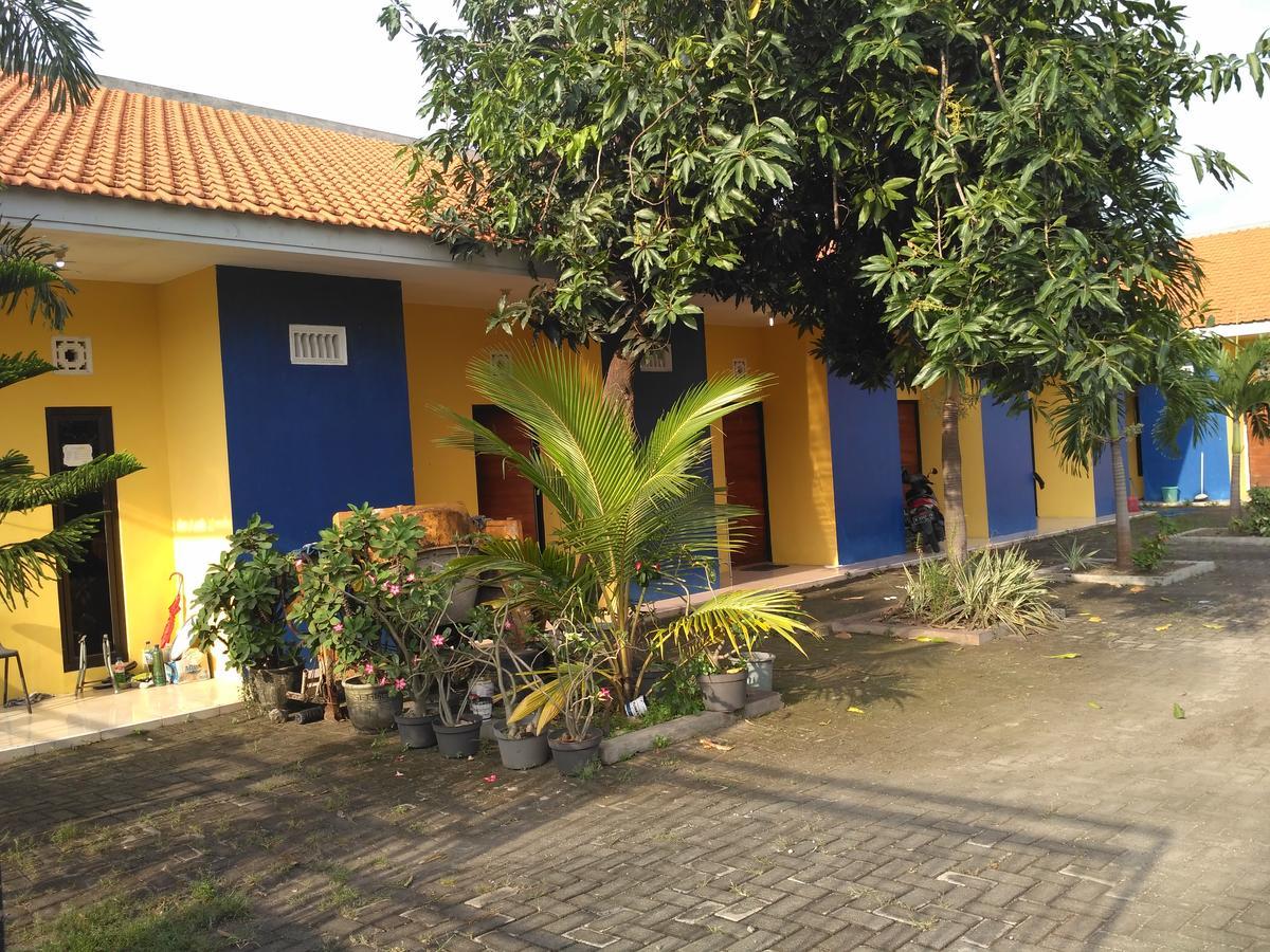 Kost Backpacker Hotel Sidoarjo Exterior photo